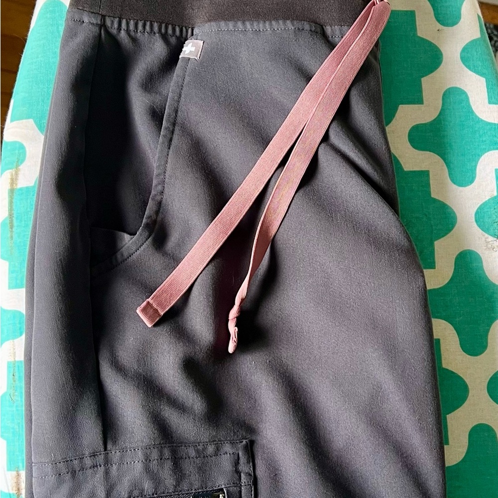 Figs Charcoal joggers xsp